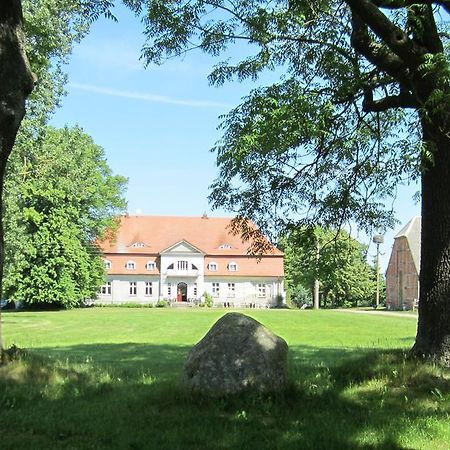 Landhotel Gut Zarrentin Gransebieth Exterior foto